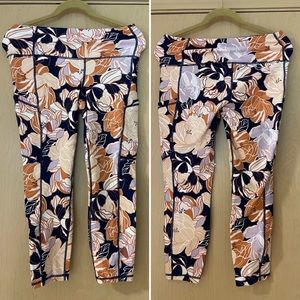 Torrid Floral Active crop leggings